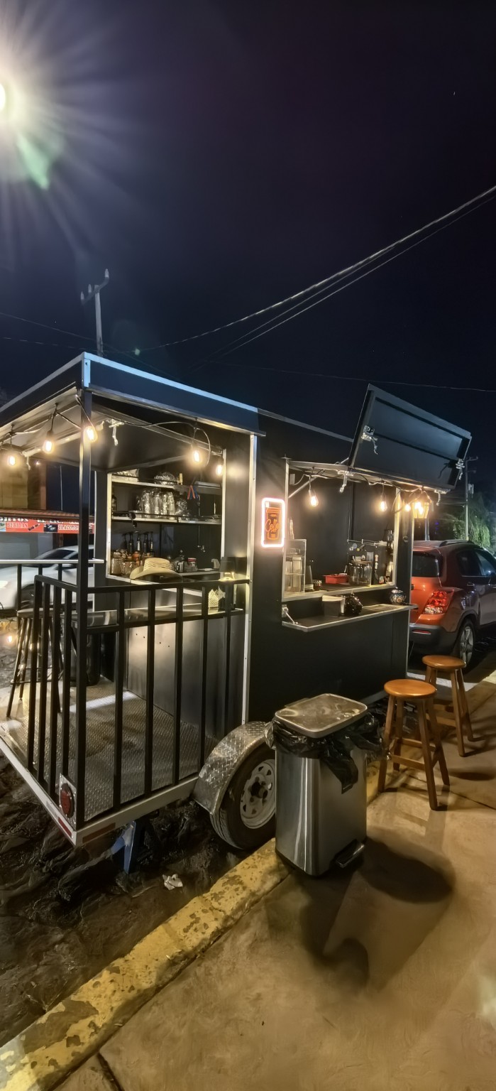 Plica Trailer Real Night